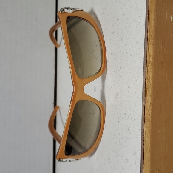 Gattinoni Italian Sunglasses - Picture 1 of 6